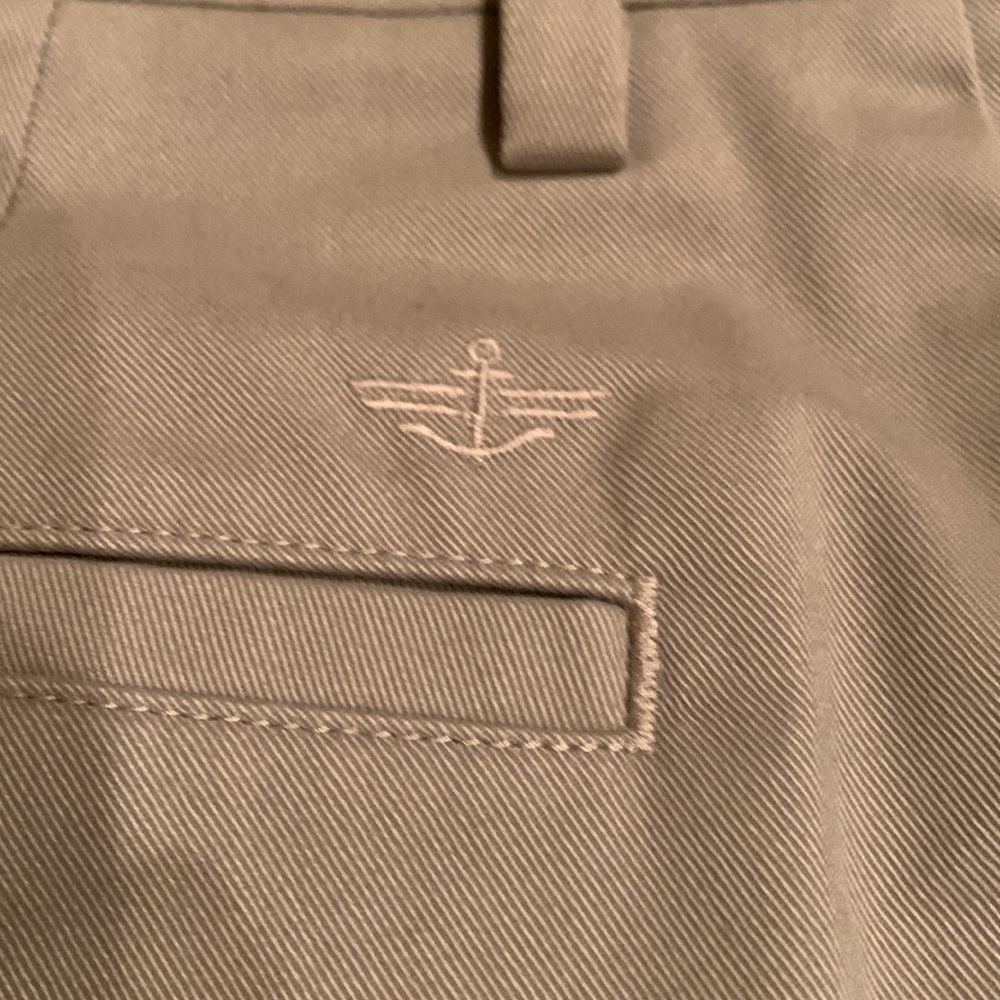 Men's Dockers 30W x 30L Khaki flat front chino